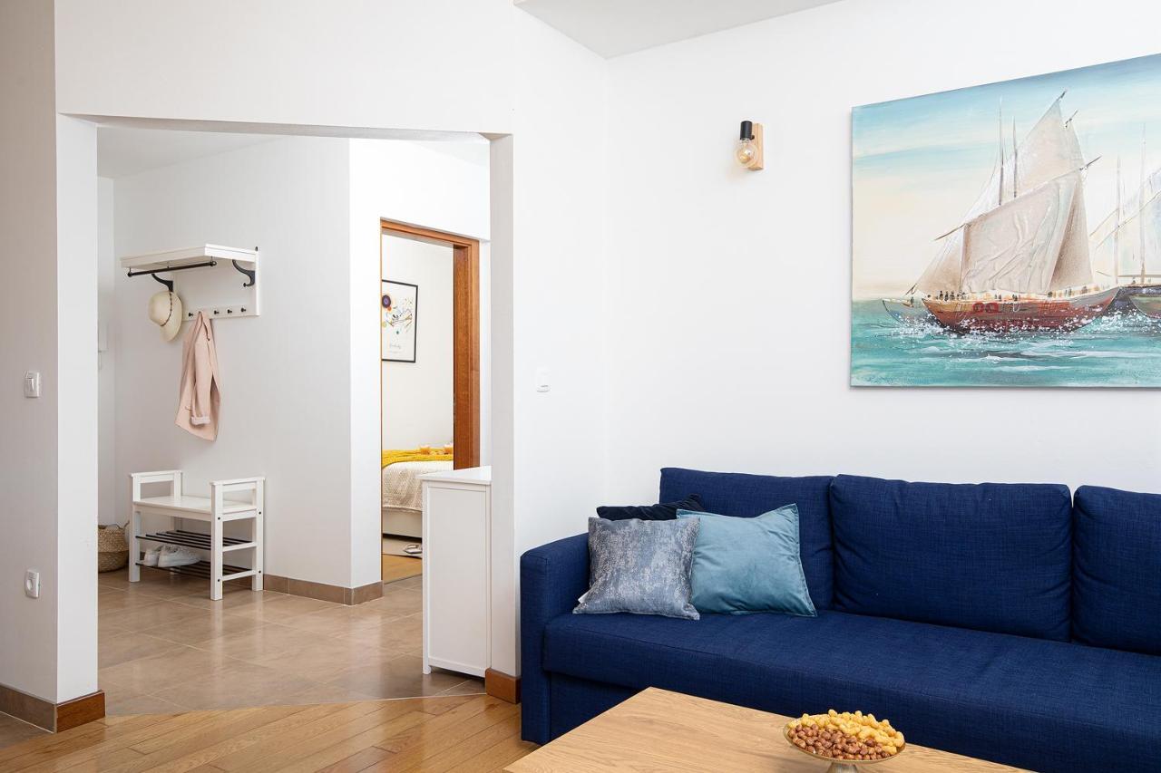 Cesare Apartment, With Swimming Pool And Sea View Ližnjan Dış mekan fotoğraf